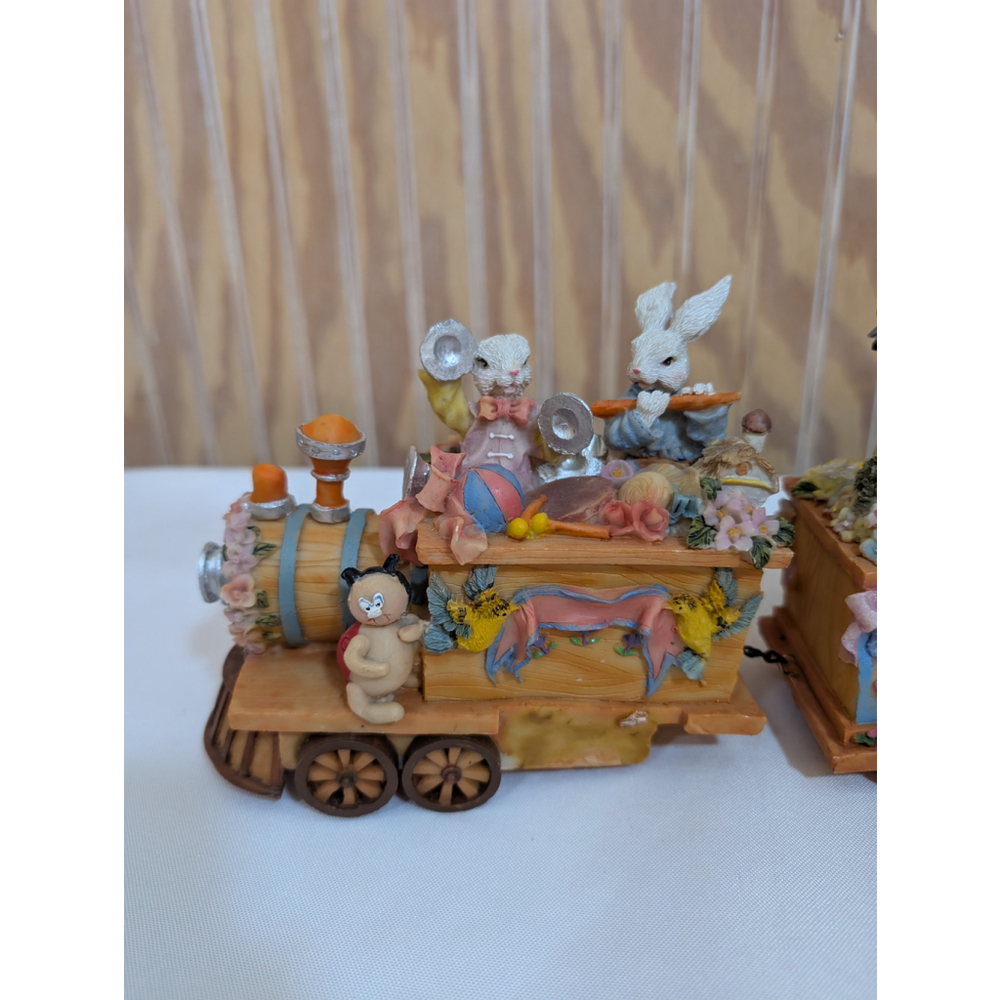 Vintage Easter Bunny Themed Figurine Train w/ Connecting Cars (set of 3) - Picture 2 of 7